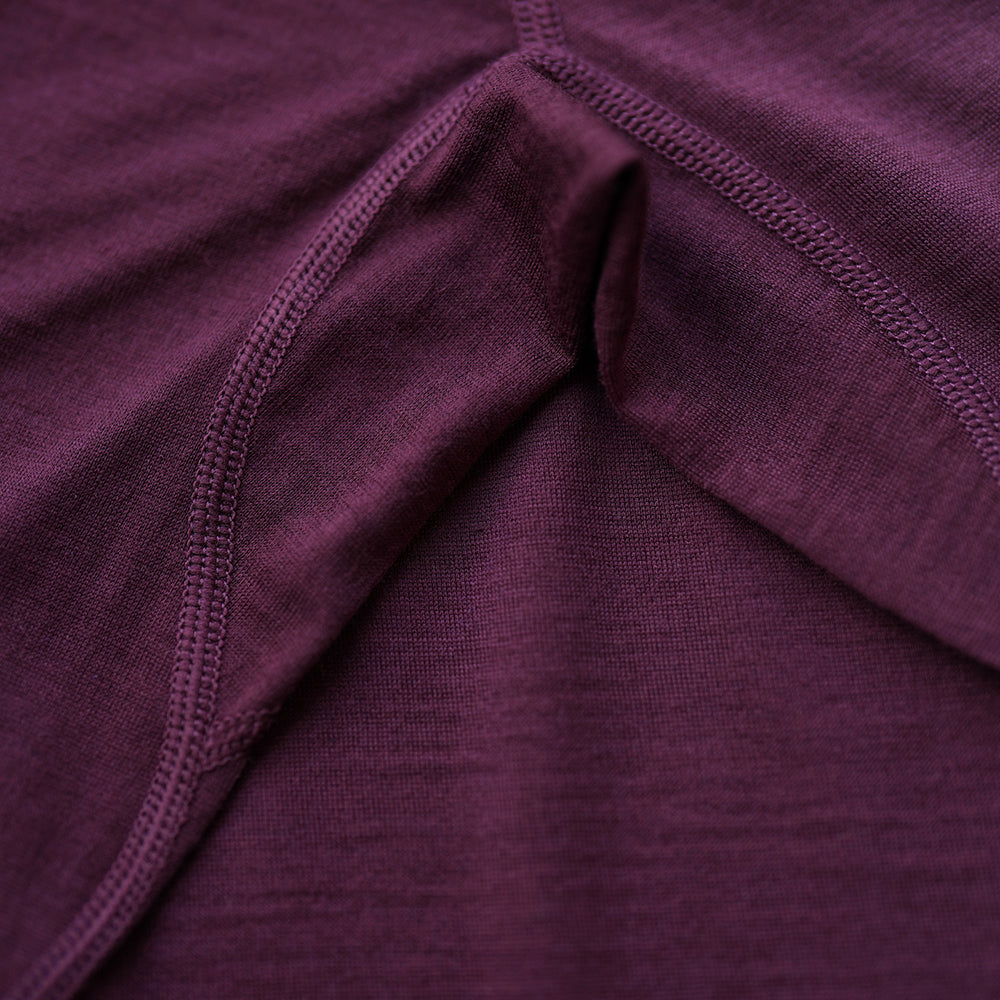 Isobaa | Womens Merino 180 Long Sleeve Crew (Wine) | Get outdoors with the ultimate Merino wool long-sleeve top.