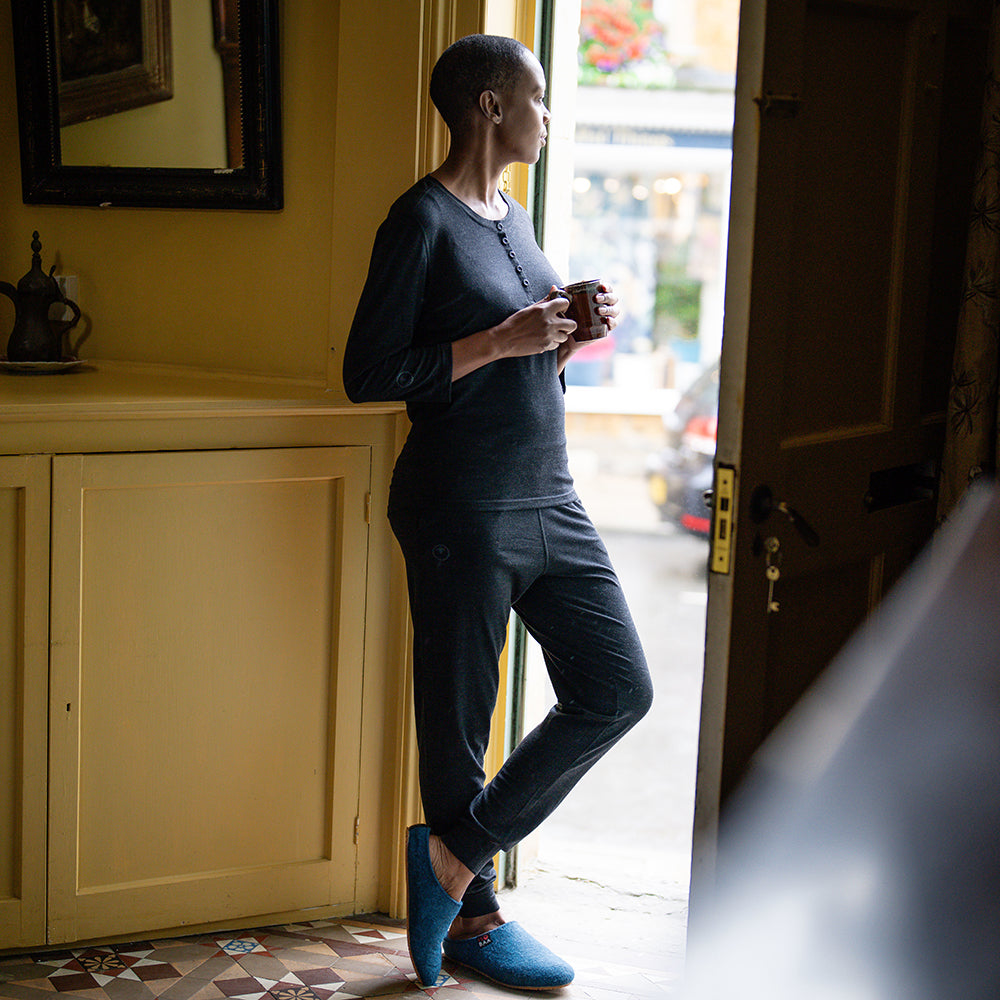 Isobaa | Womens Merino Blend 200 PJ Joggers (Black Melange) | Our superfine Merino blend joggers. | Model: Yolisa