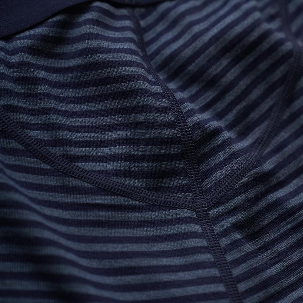 Isobaa | Womens Merino 200 Tights (Navy/Denim) | Conquer mountains, ski slopes, and sofa days with unmatched comfort in our 200gm Merino wool tights.