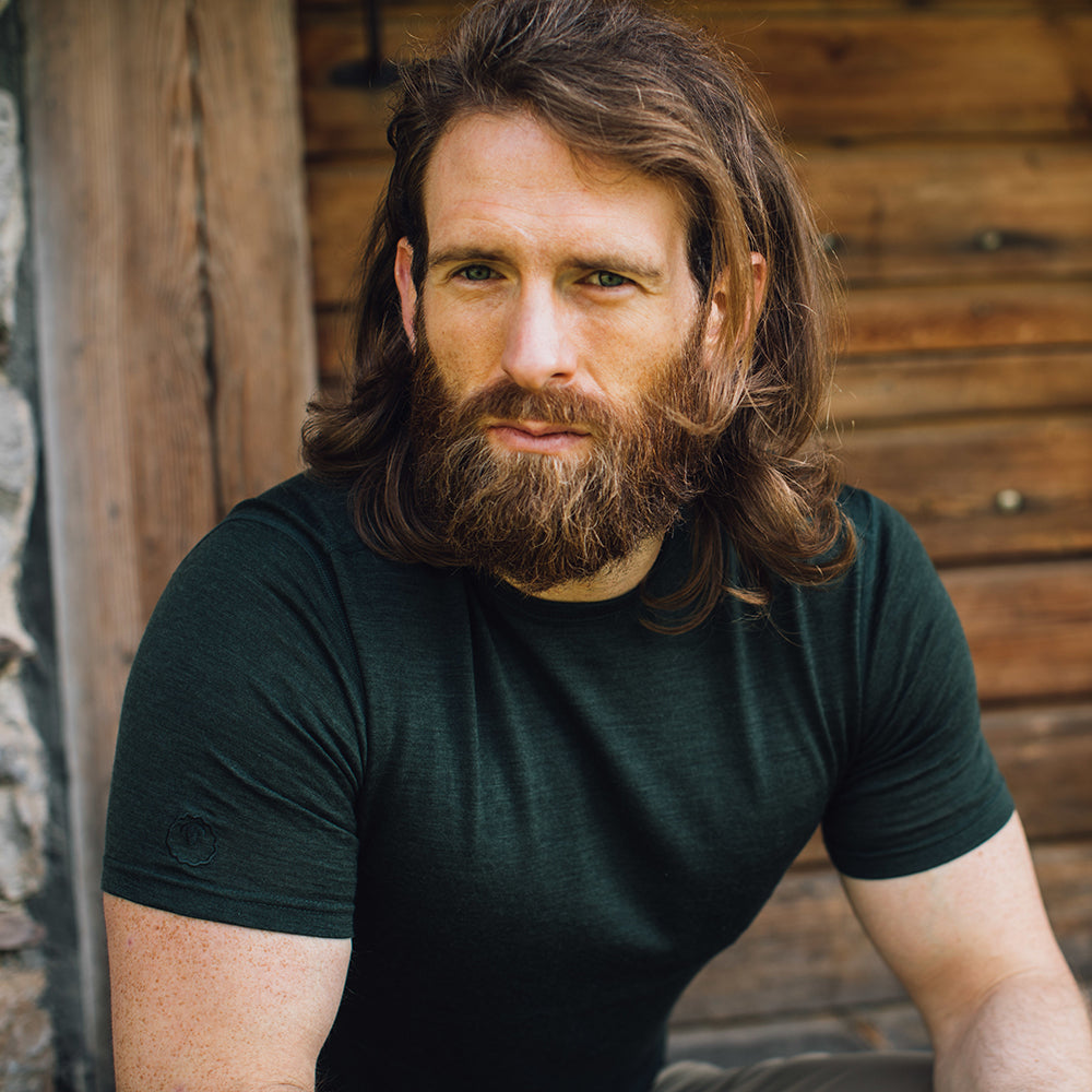 Isobaa | Mens Merino 150 Short Sleeve Crew (Forest) | Gear up for performance and comfort with Isobaa's technical Merino short-sleeved top. | Model: Craig