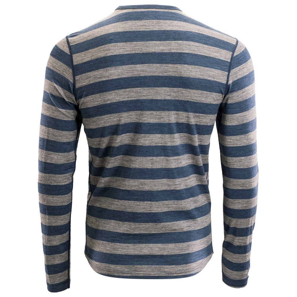 Isobaa | Mens Merino 180 Long Sleeve Crew (Denim/Charcoal) | Get outdoors with the ultimate Merino wool long-sleeve top.
