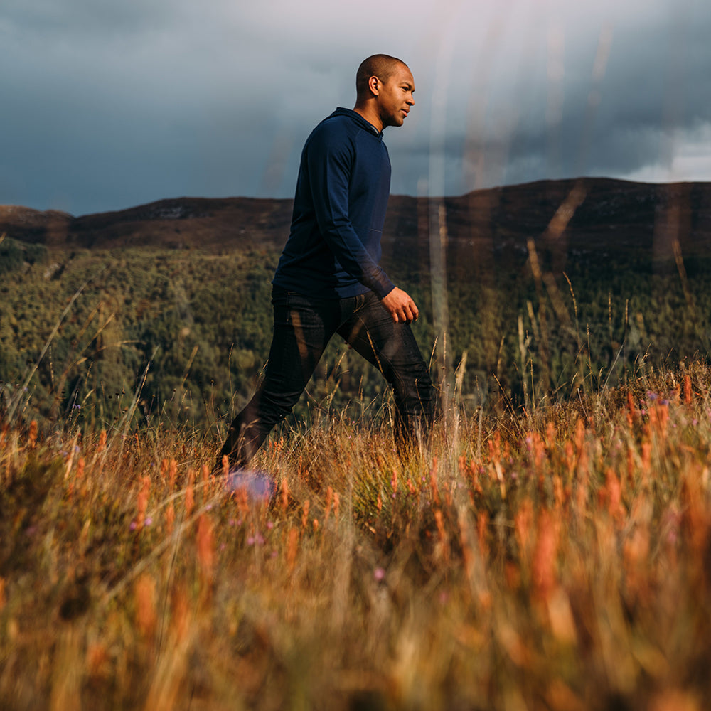 Isobaa | Mens Merino 260 Lounge Hoodie (Navy/Smoke) | Experience the best in comfort and performance with our midweight 260gm Merino wool pullover hoodie.