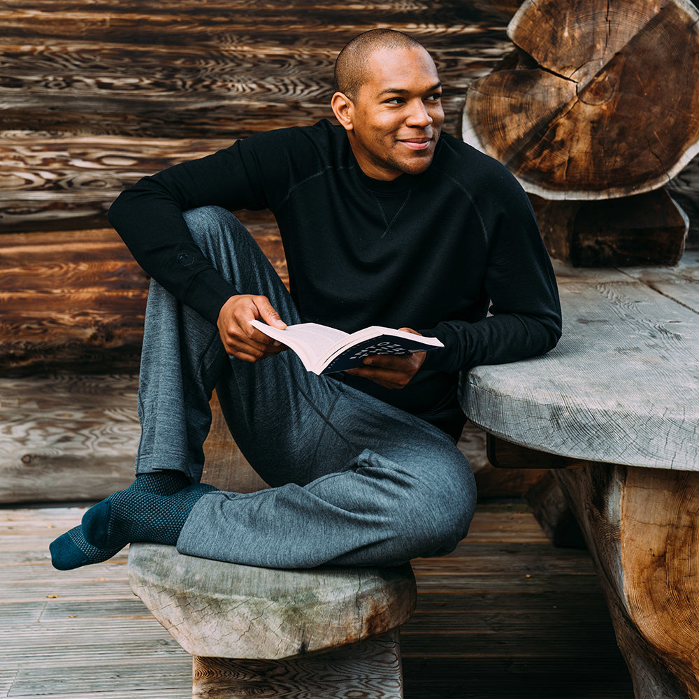 Isobaa | Mens Merino 260 Lounge Sweatshirt (Black) | The ultimate 260gm Merino wool sweatshirt – Your go-to for staying cosy after chilly runs, conquering weekends in style, or whenever you crave warmth without bulk. | Model: Edirin