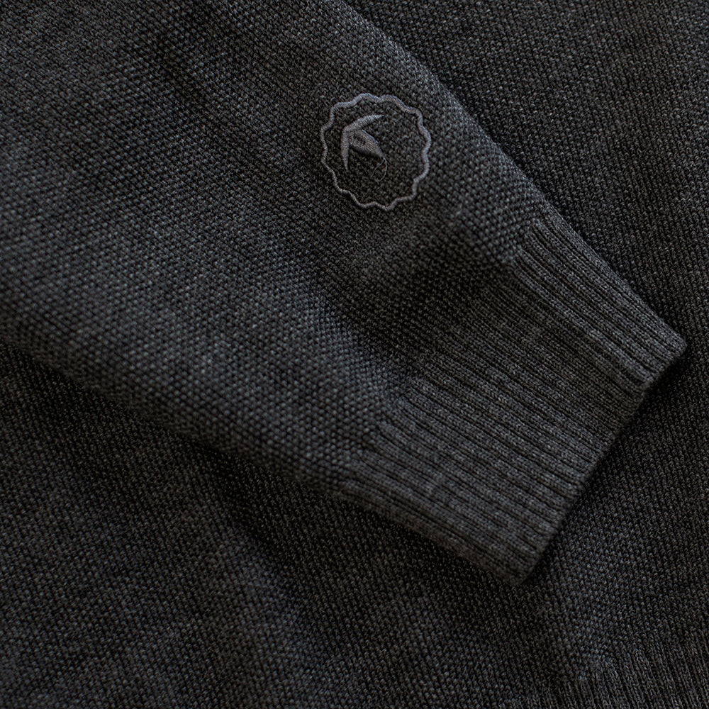 Isobaa | Mens Merino Moss Stitch Sweater (Smoke/Charcoal) | Discover timeless style and outdoor-ready comfort with our extrafine Merino wool crew neck sweater.