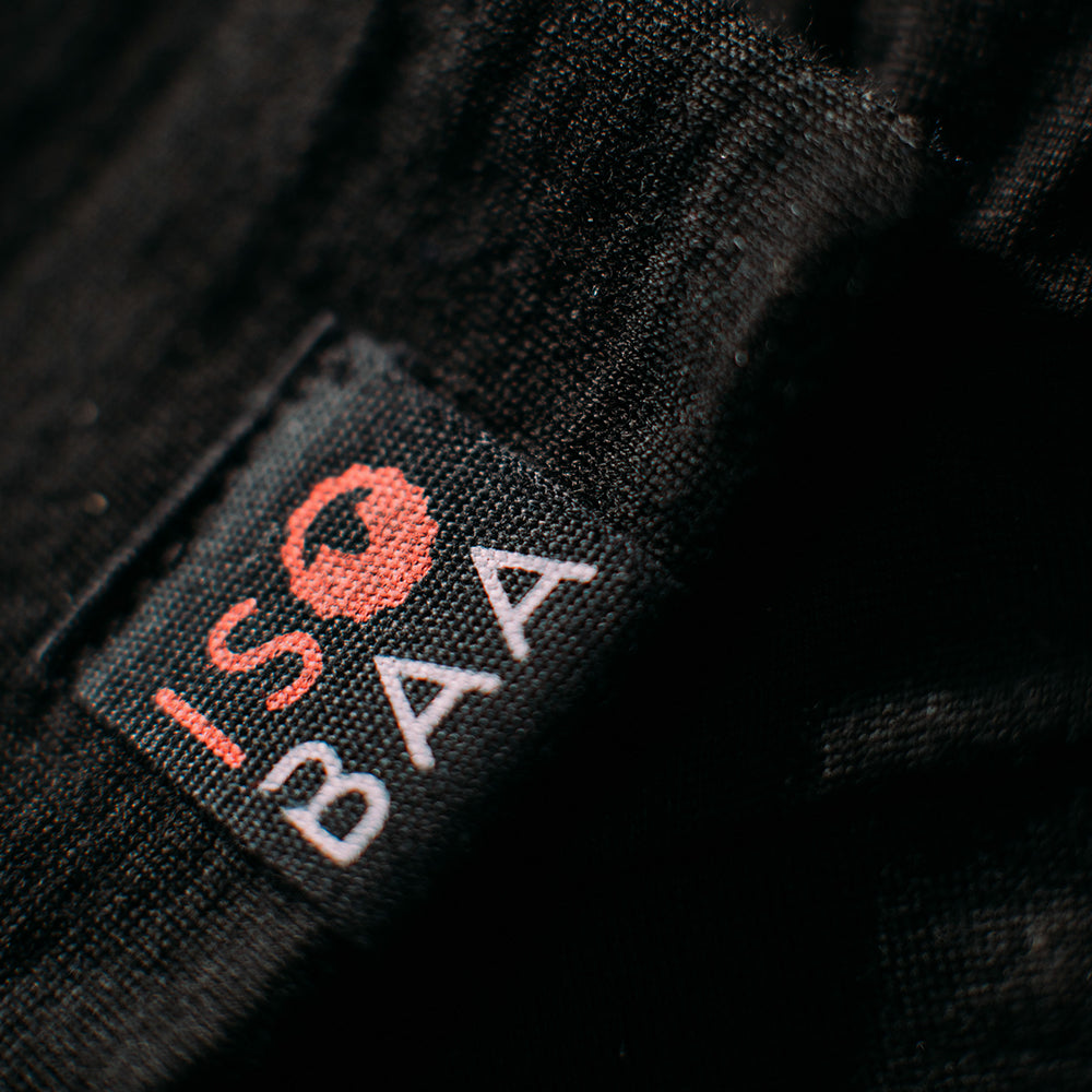 Isobaa | Merino 180 Neck Warmer (Black) | Beat the winter chill with Isobaa's superfine Merino wool neck warmer.