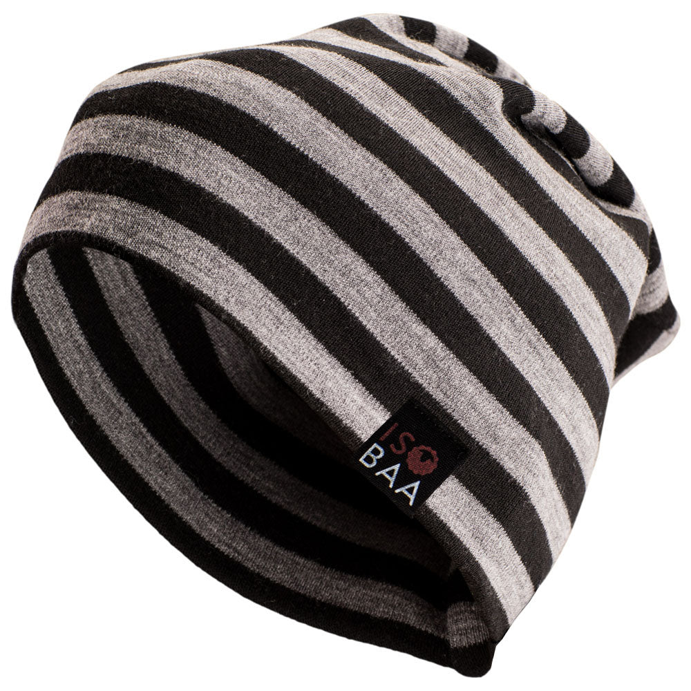 Isobaa | Merino 230 Beanie (Charcoal/Black) | Isobaa's double-layered Merino beanie is your key to warmth & comfort in any season.