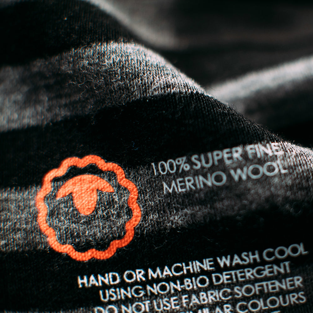 Isobaa | Merino 230 Beanie (Charcoal/Black) | Isobaa's double-layered Merino beanie is your key to warmth & comfort in any season.