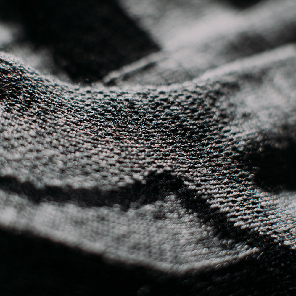 Isobaa | Merino Blend Ski Socks (Charcoal/Black) | Dominate the slopes with Isobaa's mid-weight Merino blend ski socks.