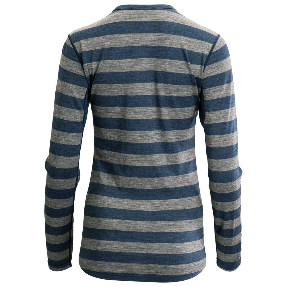 Isobaa | Womens Merino 180 Long Sleeve Crew (Denim/Charcoal) | Get outdoors with the ultimate Merino wool long-sleeve top.
