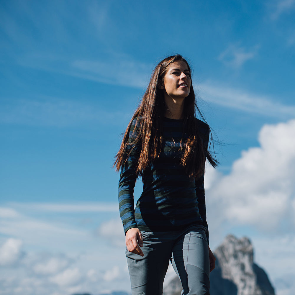 Isobaa | Womens Merino 180 Long Sleeve Crew (Forest/Denim) | Get outdoors with the ultimate Merino wool long-sleeve top. | Model: Jess