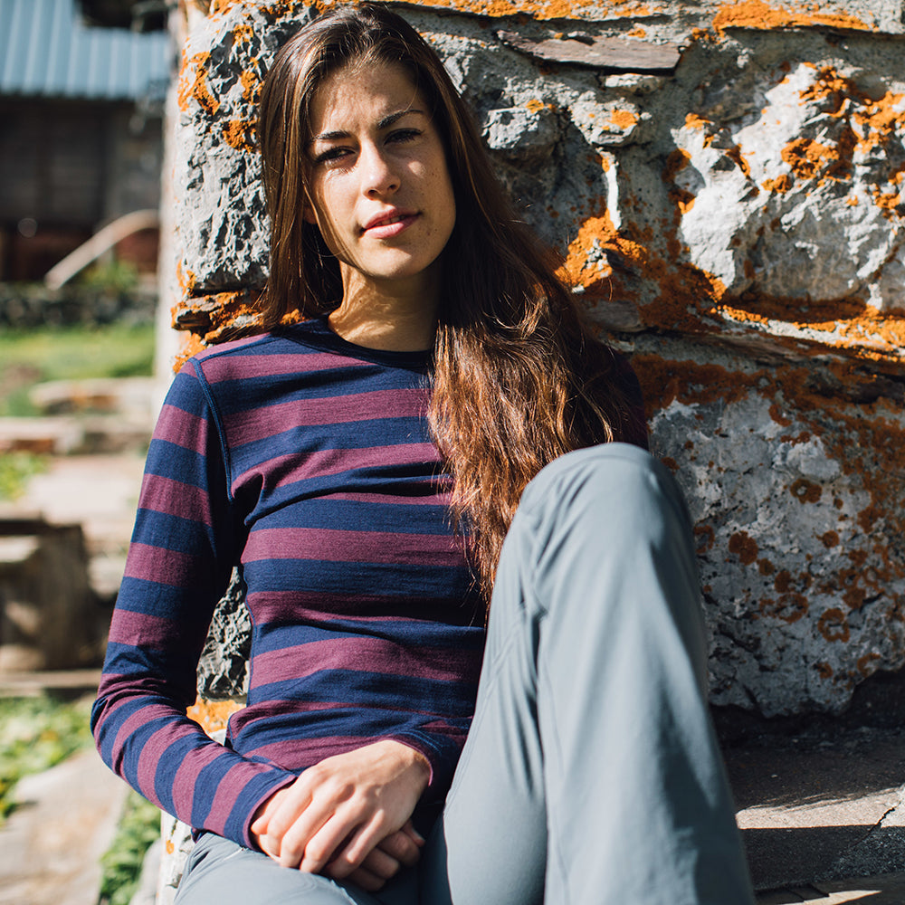 Isobaa | Womens Merino 180 Long Sleeve Crew (Navy/Wine) | Get outdoors with the ultimate Merino wool long-sleeve top. | Model: Jess