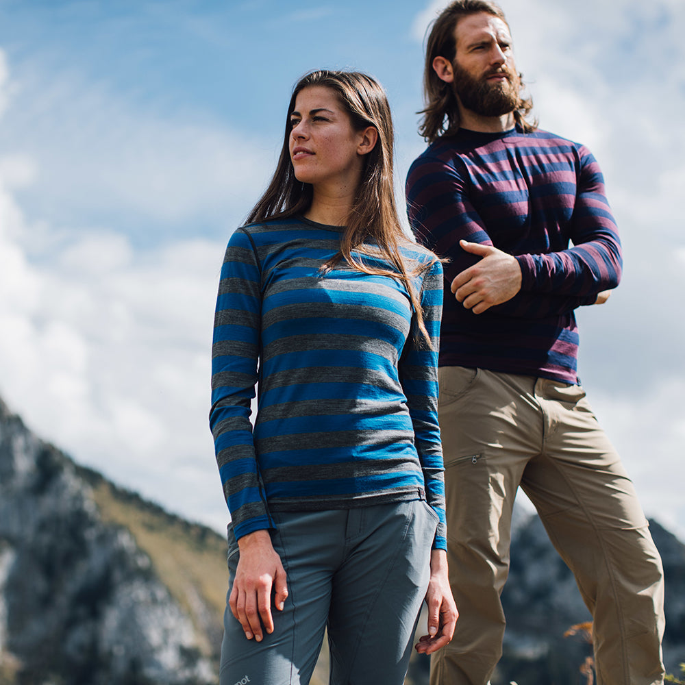 Isobaa | Womens Merino 180 Long Sleeve Crew (Smoke/Blue) | Get outdoors with the ultimate Merino wool long-sleeve top. | Model: Jess