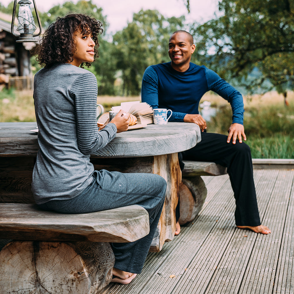 Isobaa | Womens Merino 260 Lounge Loose Joggers (Smoke/Black) | Isobaa 260gm Merino wool lounge joggers. | Model: Micah