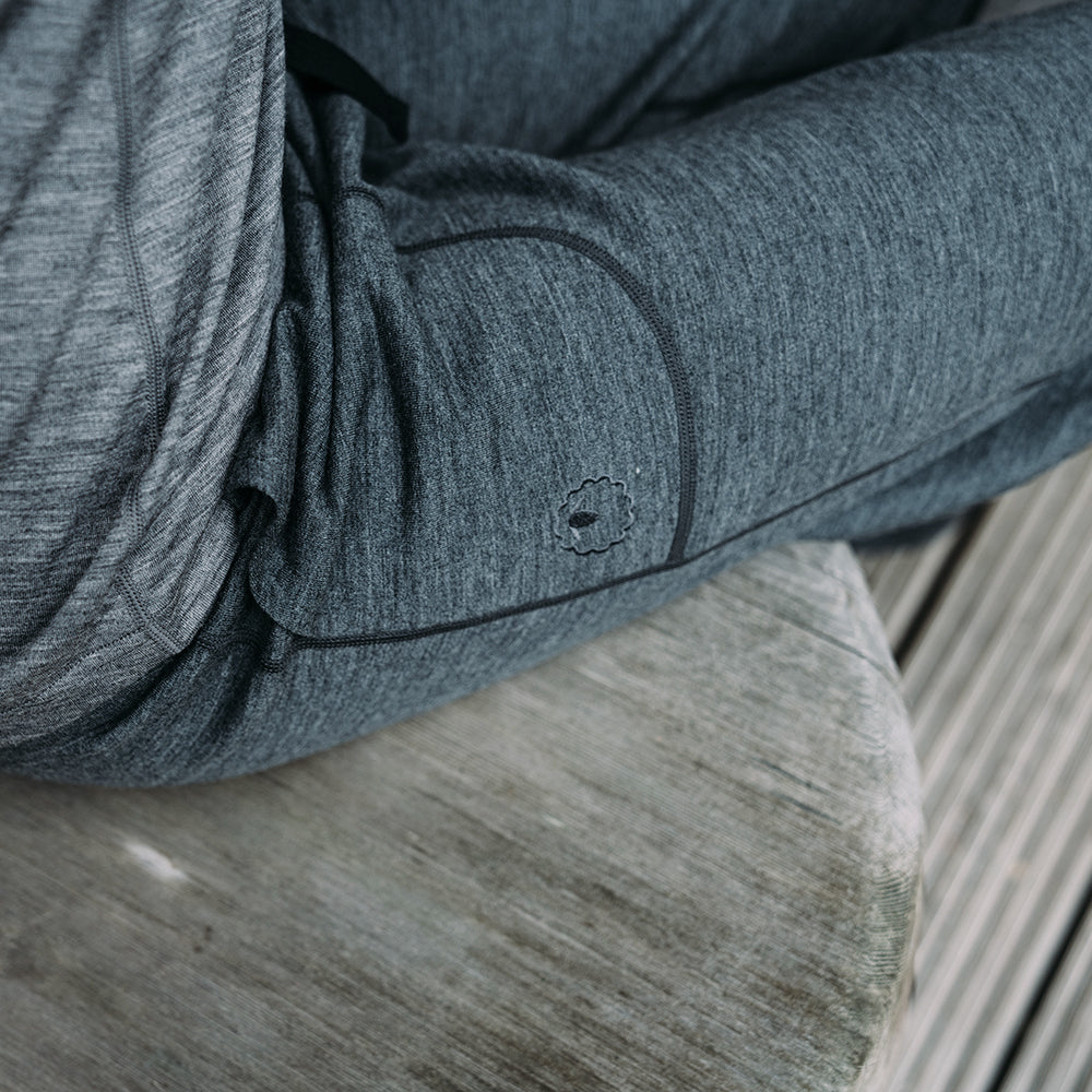 Isobaa | Womens Merino 260 Lounge Loose Joggers (Smoke/Black) | Isobaa 260gm Merino wool lounge joggers. | Model: Micah