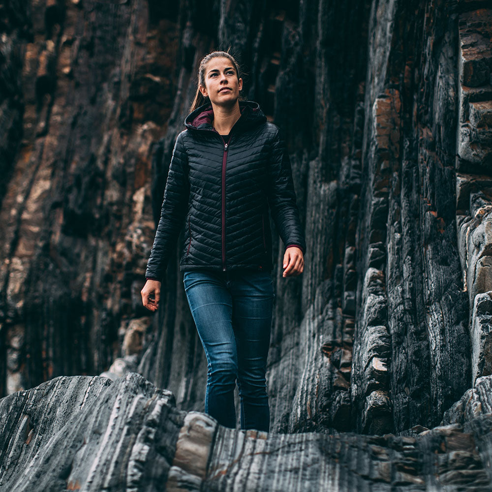 Isobaa | Womens Merino Wool Insulated Jacket (Black/Wine) | Innovative and sustainable design with our Merino jacket.