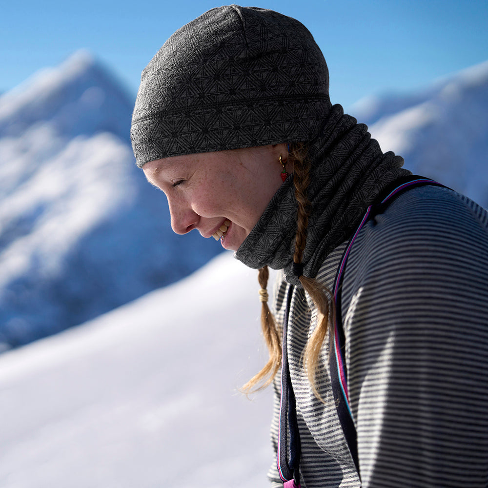 Isobaa Merino Blend 250 Geometric Jacquard Beanie (Smoke/Charcoal)