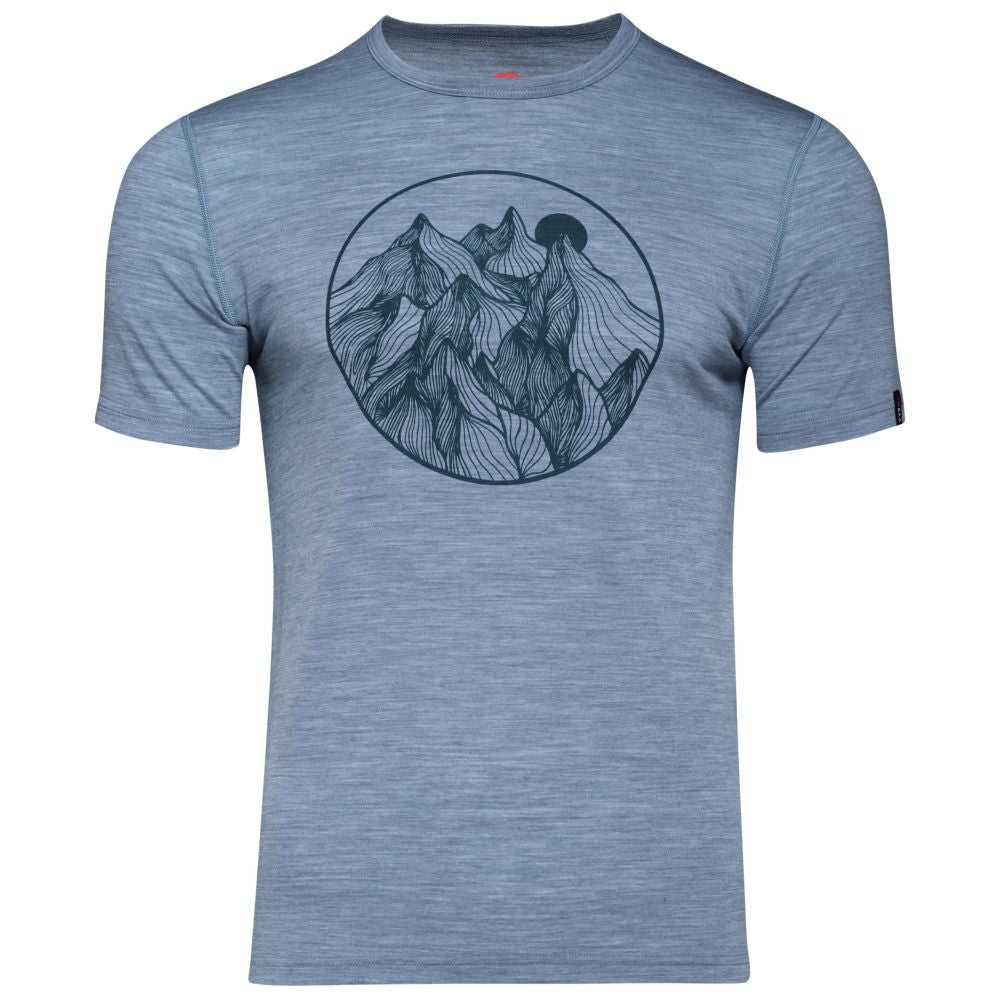 Isobaa | Mens Merino 150 Mountains Tee (Sky/Petrol) | Gear up for adventure with our superfine Merino Tee.