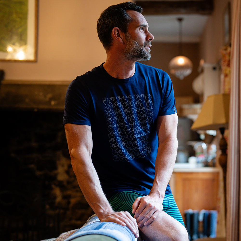 Isobaa | Mens Merino 150 Odd One Out Tee (Navy/Sky) | Gear up for everyday adventures, big and small, with Isobaa's superfine Merino Tee.