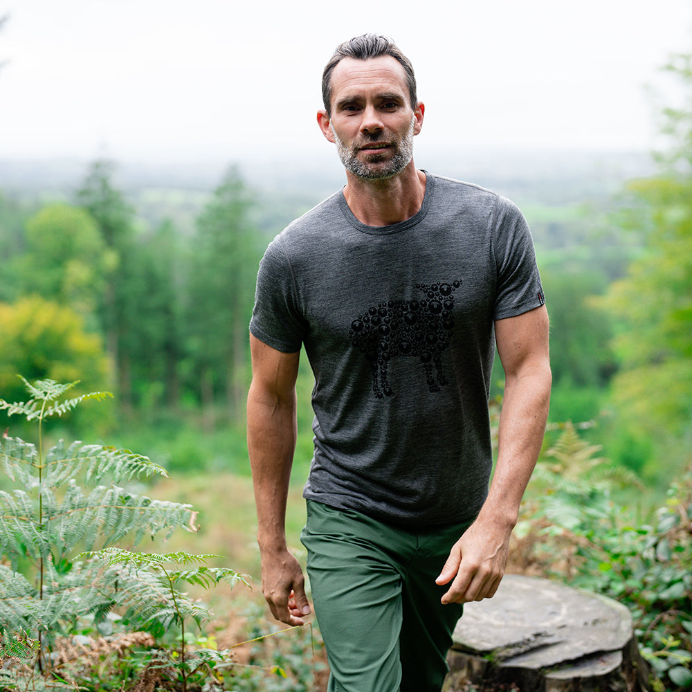 Isobaa | Mens Merino 150 Sheep Tee (Smoke/Black) | Gear up for everyday adventures in Isobaa's superfine Merino Tee.