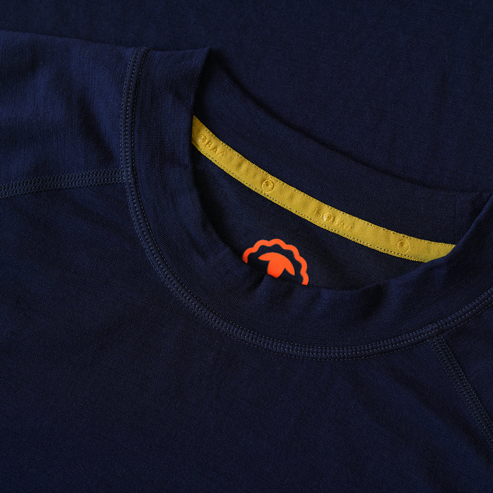 Isobaa | Womens 160 Merino Active Long Sleeve Crew (Navy) | Elevate your active wardrobe with our Women's 160 Merino Active Long Sleeve Crew, expertly crafted from 160g 18.5 micron superfine merino wool