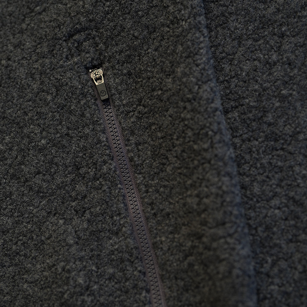 Isobaa | Womens 420 Merino Blend Borg Fleece (Smoke) | Made from superfine 260gm loop back Merino, this mid-weight sweatshirt is ideal for throwing on after a run or just relaxing in at the weekend, a true wardrobe staple
