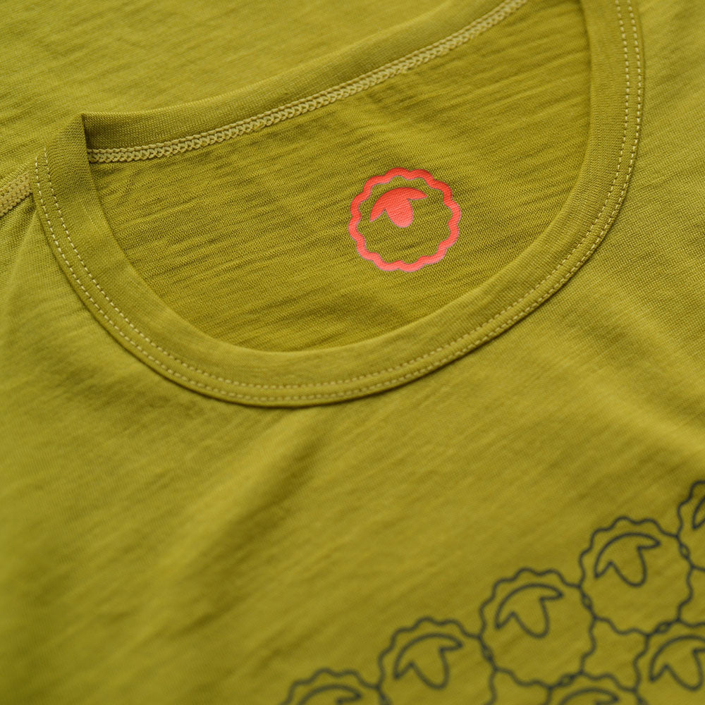 Isobaa | Womens Merino 150 Odd One Out Tee (Lime/Smoke) | Gear up for everyday adventures, big and small, with Isobaa's superfine Merino Tee.