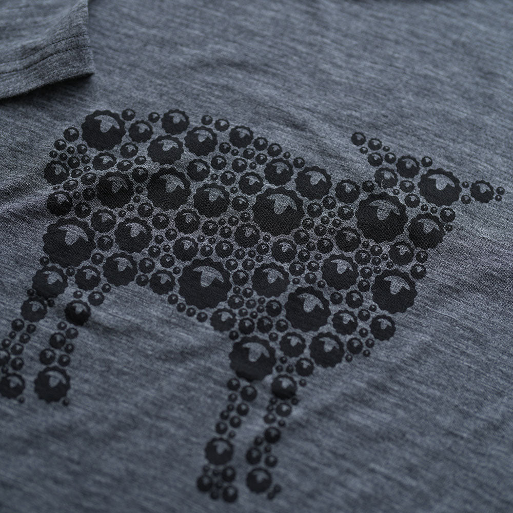 Isobaa | Womens Merino 150 Sheep Tee (Smoke/Black) | Gear up for everyday adventures in Isobaa's superfine Merino Tee.