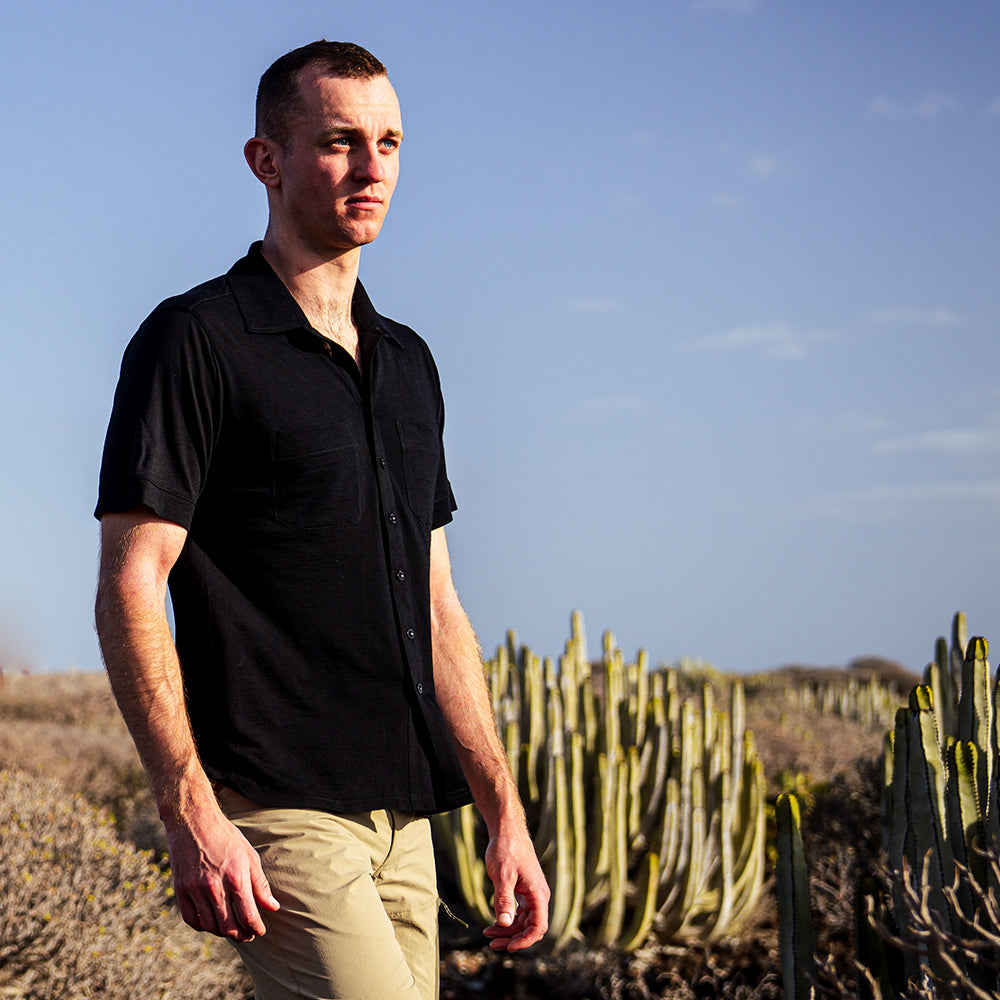 Mens 120 Ultrafine SS Shirt (Black) | Model: Barnaby