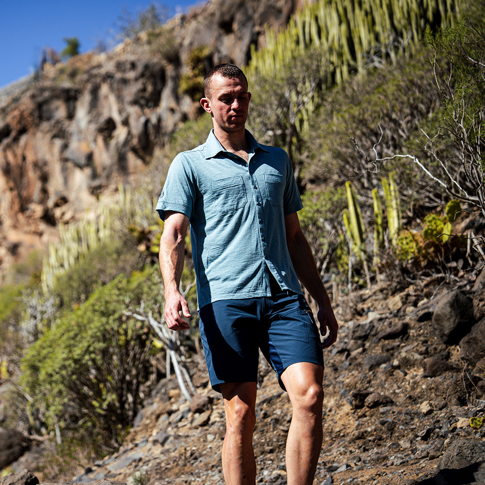 Mens 120 Ultrafine SS Shirt (Lagoon) | Model: Barnaby