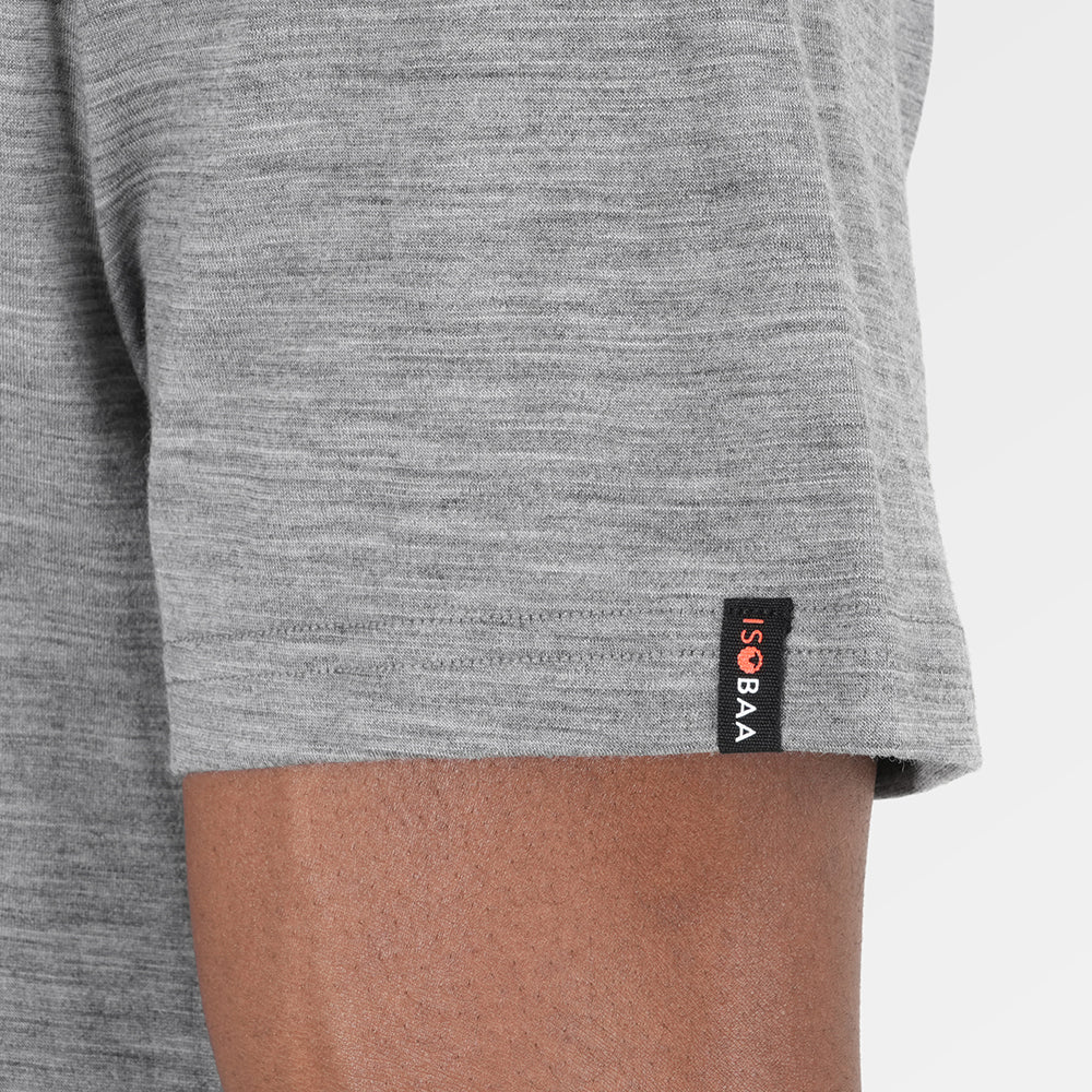 Mens Merino 150 Emblem Relaxed Tee (Charcoal/Smoke)