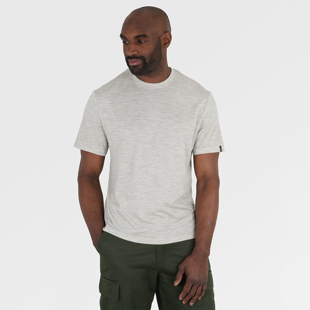 Mens Merino 150 Short Sleeve Relaxed Crew (Jute) | Model: Michael