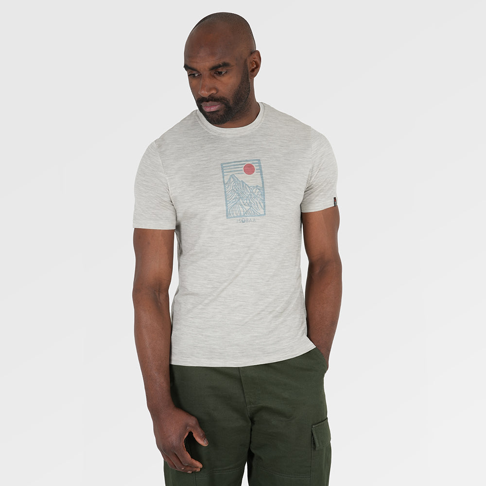 Mens Merino 150 Stamp Summit Tee (Jute/Lagoon) | Model: Michael