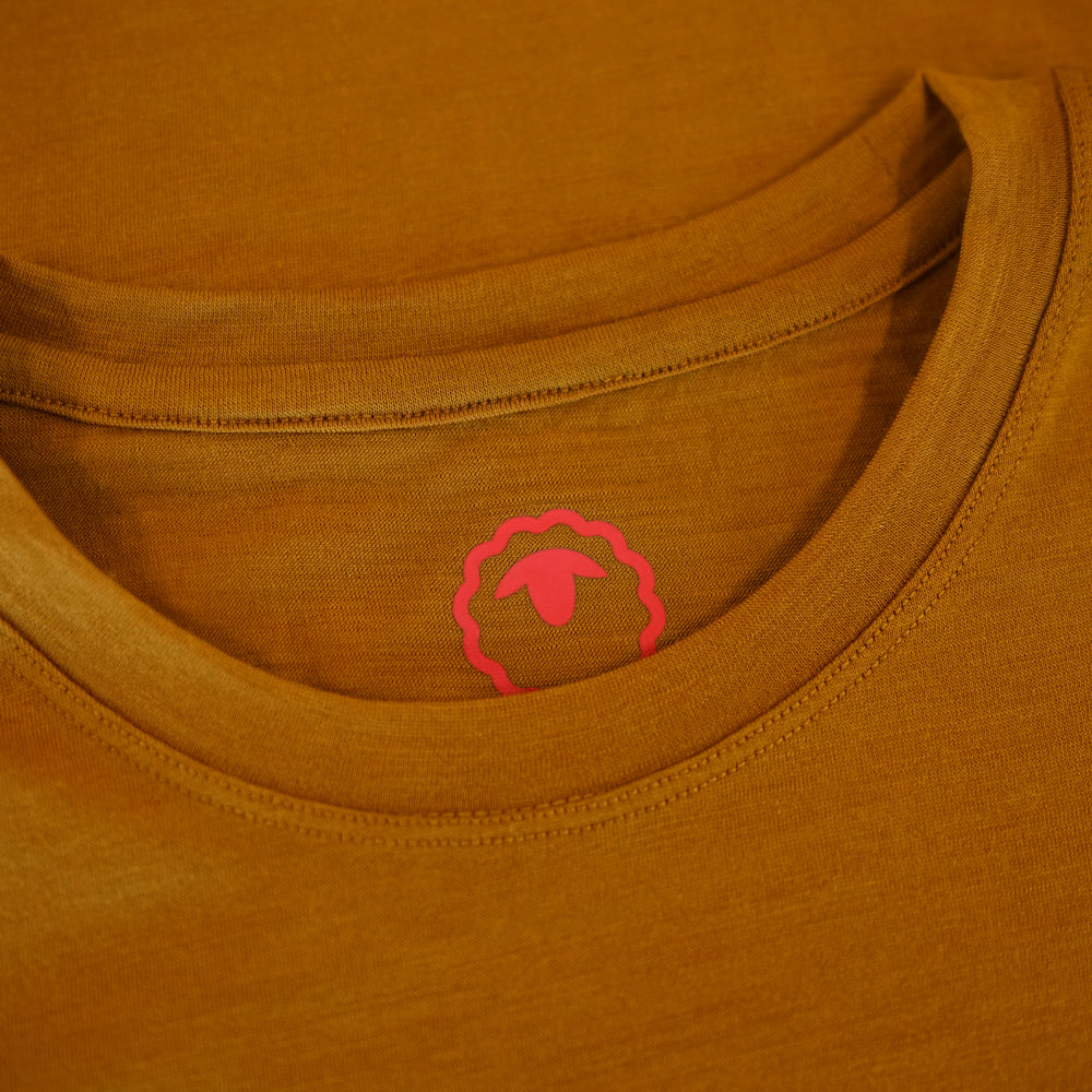 Isobaa Mens Merino 150 Sunset T-Shirt (Mustard/Navy)