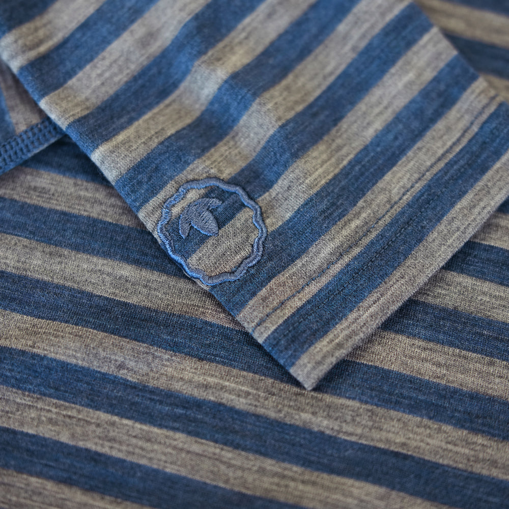 Isobaa | Mens Merino 180 Long Sleeve Crew (Denim/Charcoal) | Get outdoors with the ultimate Merino wool long-sleeve top.