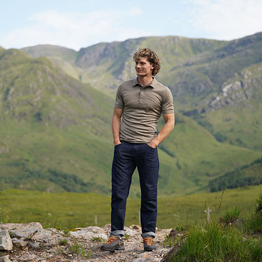Isobaa Mens Merino 180 Short Sleeve Polo Shirt (Truffle Melange/Smoke) | Model: Inigo