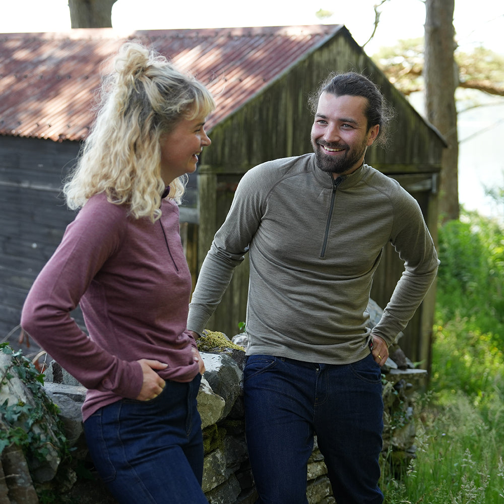 Isobaa Mens Merino 200 Long Sleeve Zip Neck (Truffle Melange/Smoke) | Model: Seb