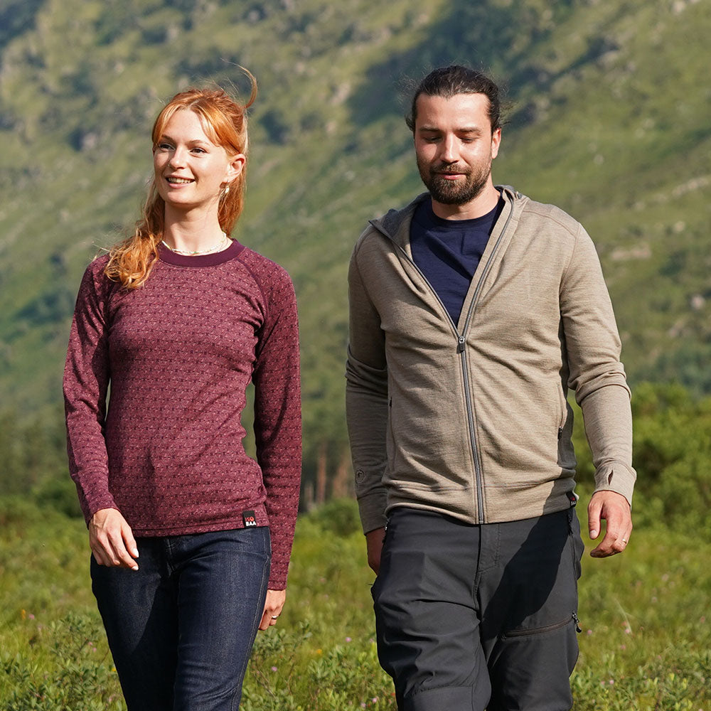 Isobaa Mens Merino 260 Casual Hoodie (Truffle Melange/Smoke) | Model: Seb
