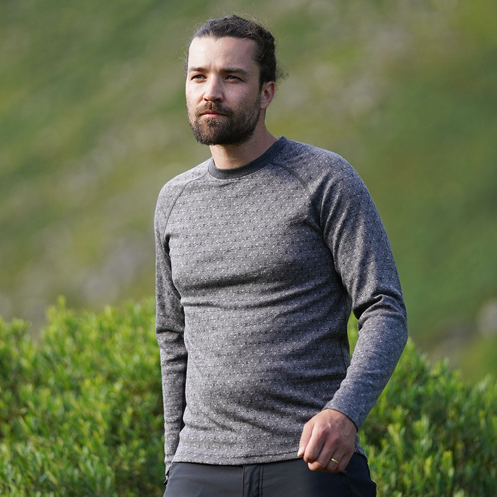 Mens Merino Blend 250 Geometric Jacquard Long Sleeve Crew (Smoke/Charcoal) | Model: Seb