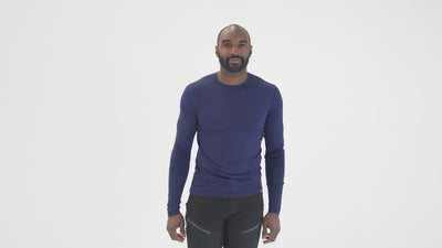 Mens Merino 180 Long Sleeve Crew (Navy) | Model: Michael