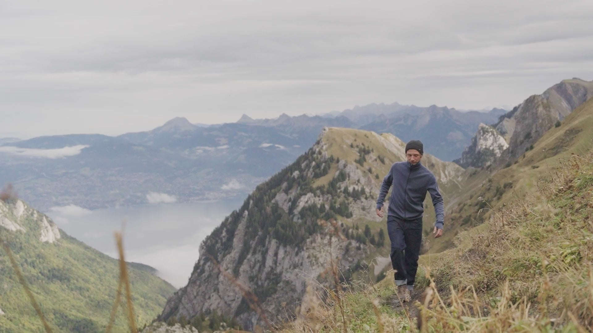 Isobaa | Mens 320 Merino Full Zip (Denim/Navy) | Step into a new level of comfort and versatility with our 320 Merino Full Zip Jacket | Model: Baudoin