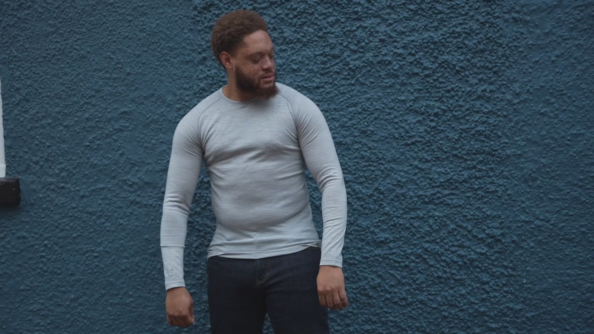 Isobaa | Mens IsoSoft 180 Long Sleeve Crew (Cloud) | The ultimate adventure top. | align: 45% 45% | Model: Shaquille