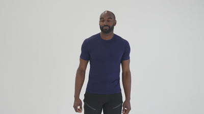 Mens Merino 150 Short Sleeve Crew (Navy) | Model: Michael