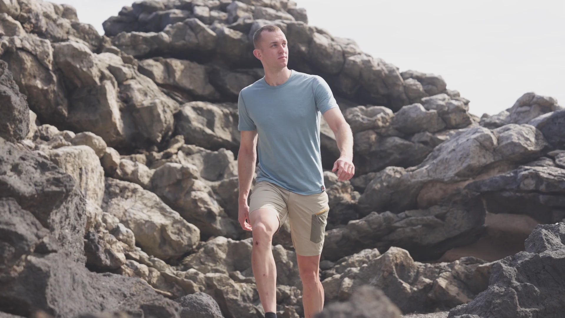 Mens 120 Ultrafine SS Crew (Lagoon) | align: 70% 30% | Model: Barnaby