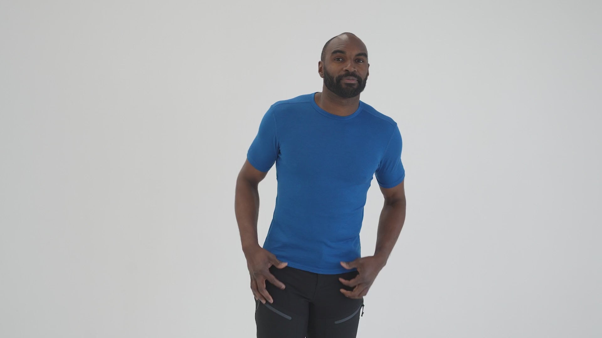 Mens Merino 150 Short Sleeve Crew (Blue) | Model: Michael
