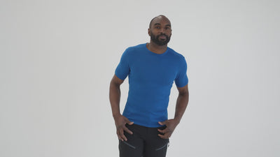 Mens Merino 150 Short Sleeve Crew (Blue) | Model: Michael