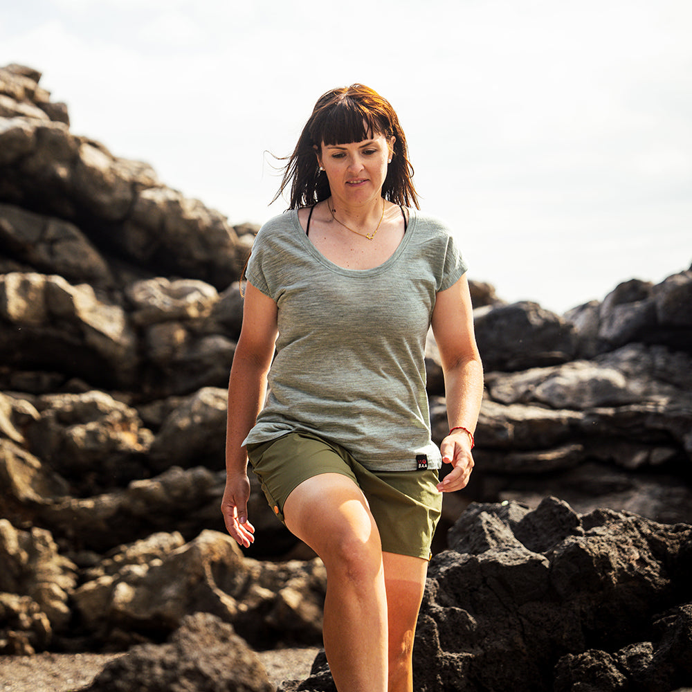 Womens 120 Ultrafine SS Scoop Top (Agave) | Model: Isabel