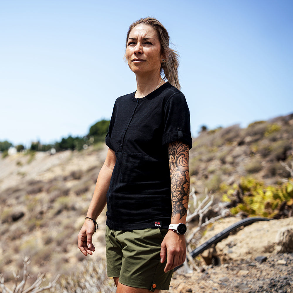 Womens 180 SS Hiking Top (Black) | Model: IsabelC