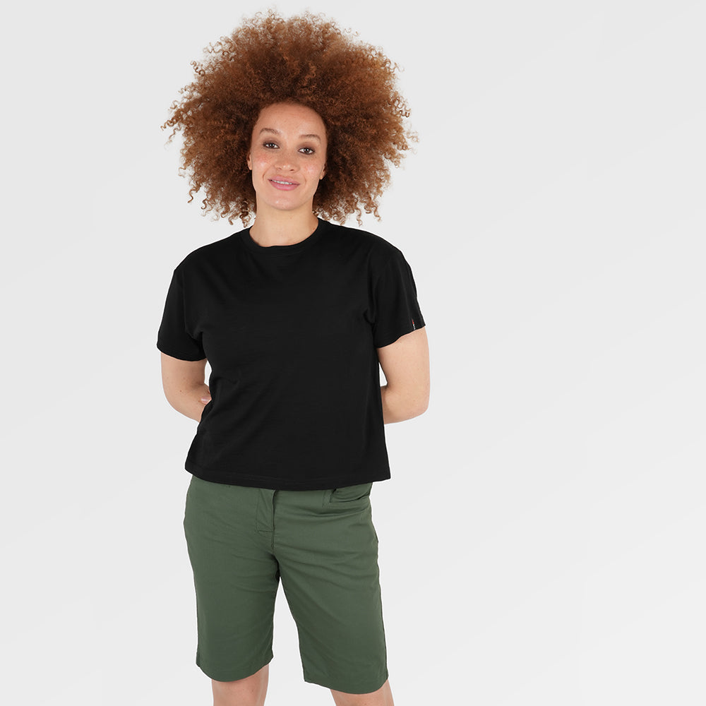 Womens Merino 150 Short Sleeve Relaxed Crew (Black) | Model: Chi Chi