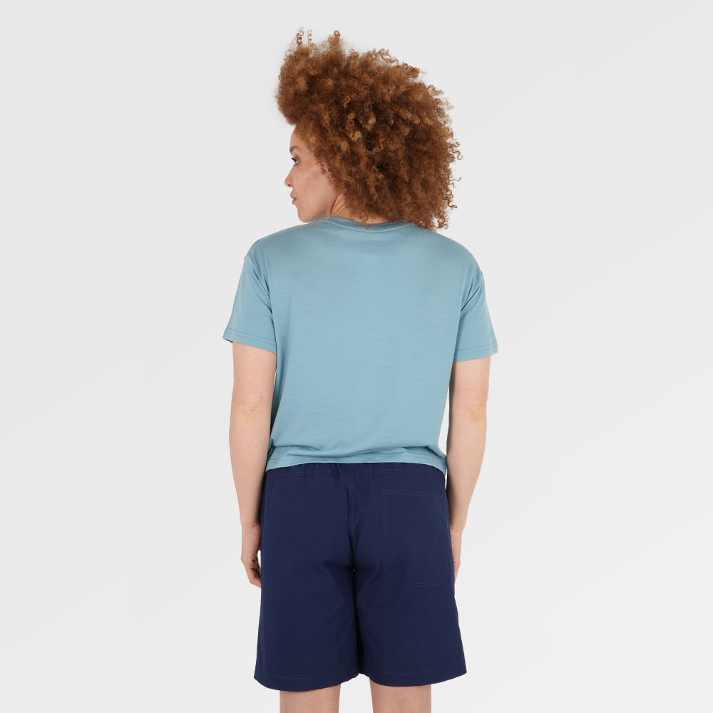 Womens Merino 150 Short Sleeve Relaxed Crew (Lagoon) | Model: Chi Chi