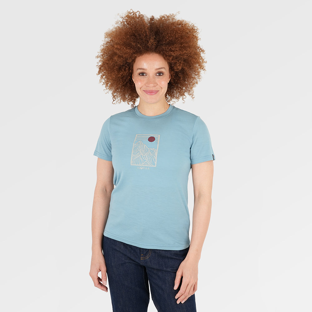 Womens Merino 150 Stamp Summit Tee (Lagoon/Jute) | Model: Chi Chi